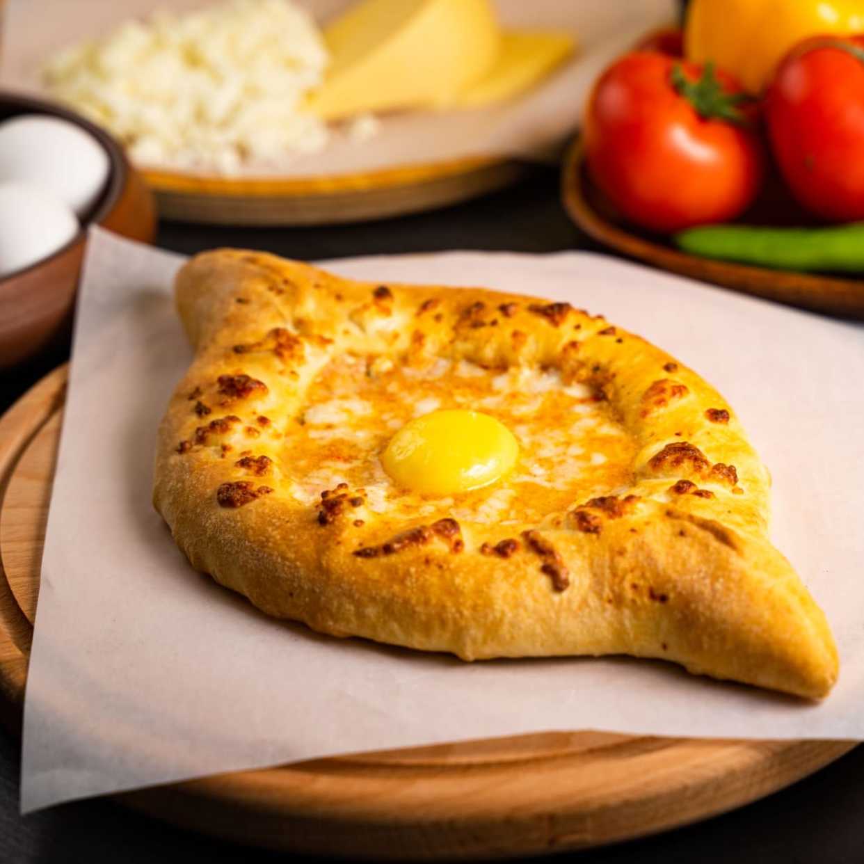 Хачапури по аджарски с курицей